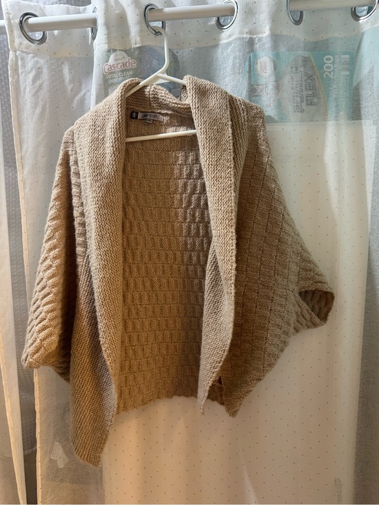 Jennifer Lopez Sweaters - Jennifer Lopez Textured Open-Front Shawl Cardigan - Beige